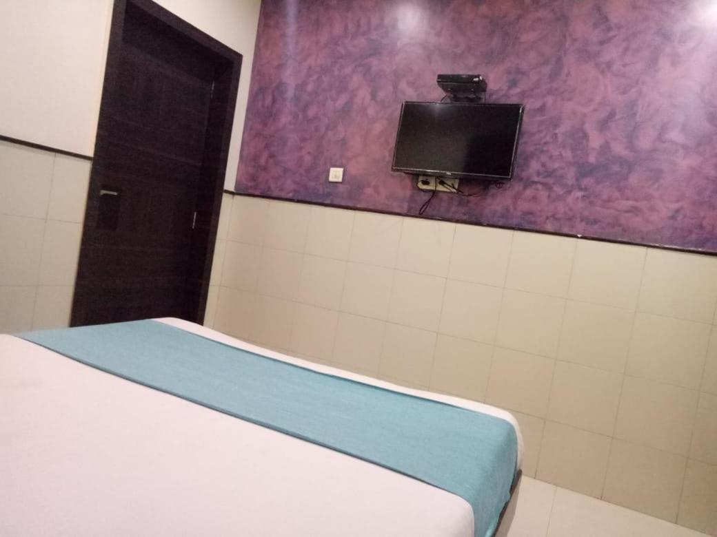 Hotel Sharda Mumbai Luaran gambar