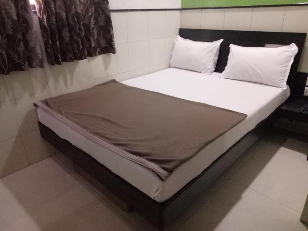 Hotel Sharda Mumbai Luaran gambar